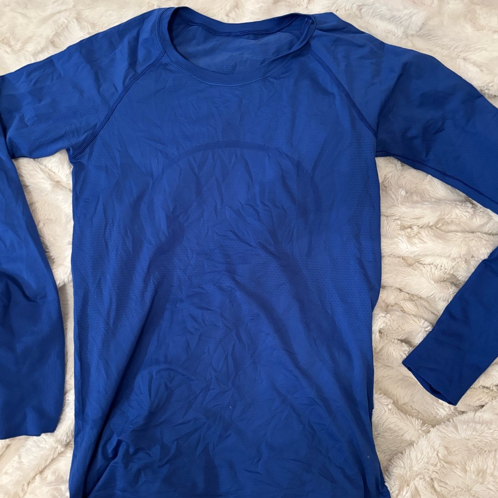 blue lululemon shirt